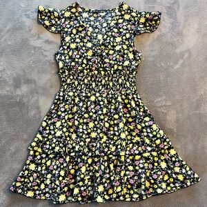 Pretty Carden Multicolor Floral Short Sleeve V-Neck Ruffle Summer Dress Size XS